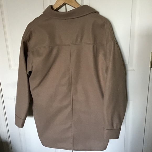 NWT Forever 21 Women’s Button Front Fleece Shacker Tan Size S - Picture 2 of 3